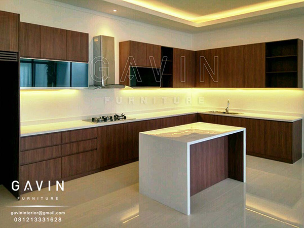 pembuatan kitchen set minimalis dengan minibar HpL Q2302