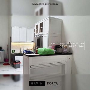 Bikin Kitchen Set Semi Klasik Warna Putih di Villa Regency Periuk Tangerang id4165p